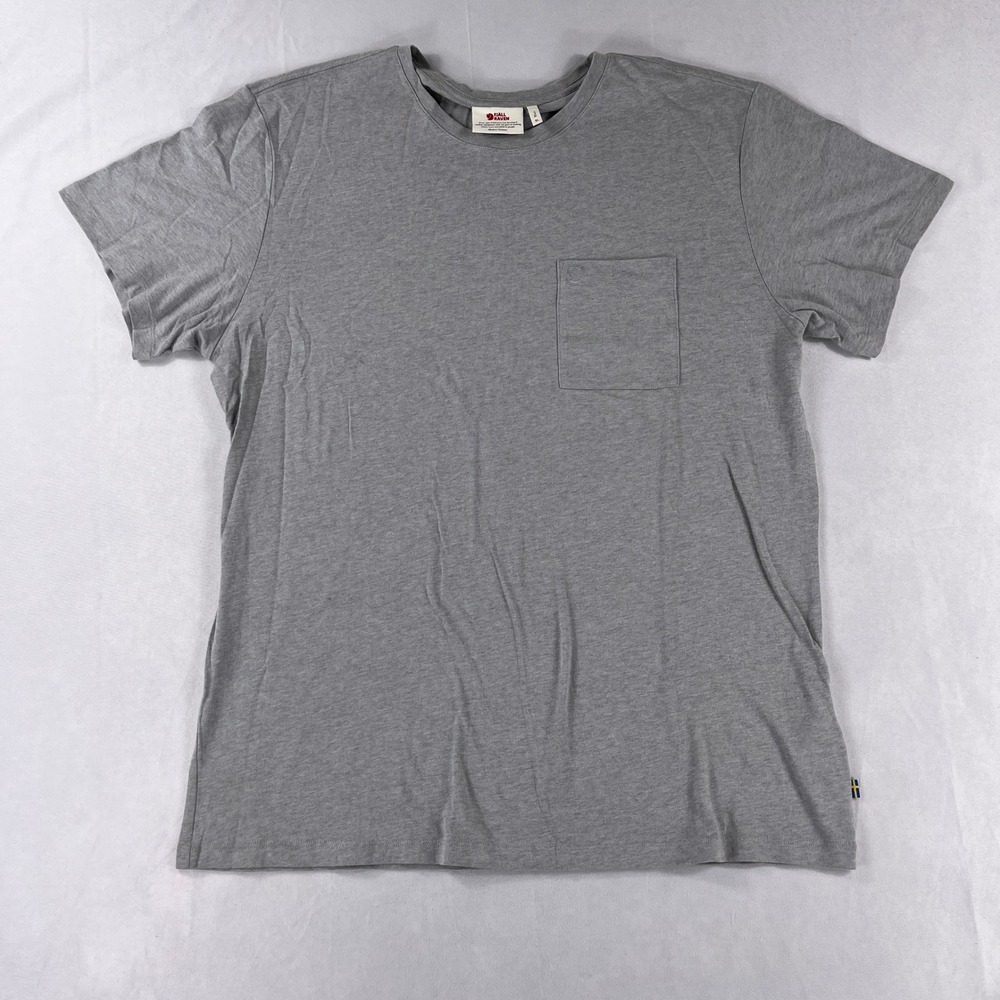 Fjallraven T-Shirt Mens XL Gray Short Sleeve Pocket Crew Neck Logo Cotton‎ Tee